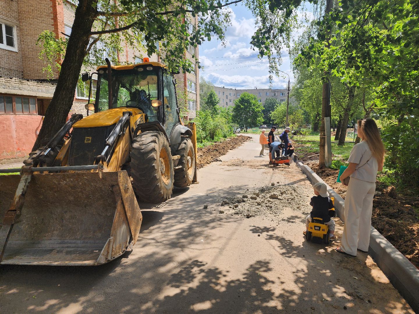 красноармейск, городской округ пушкинский, благоустройство дворов, замена бордюров,