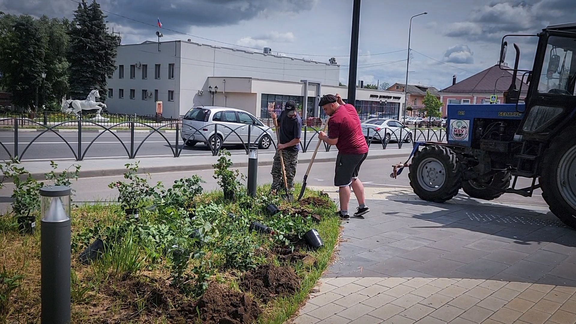 бронницы, союз Содействие женскому предпринимательству , Нежная клумба , новый цветник на площади имени Тимофеева ,