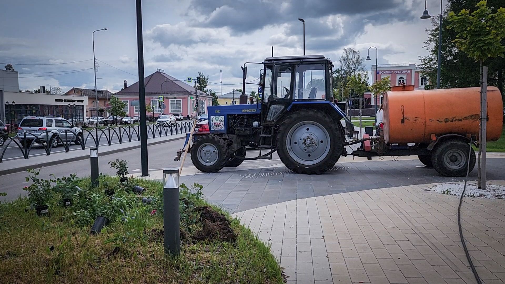 бронницы, союз Содействие женскому предпринимательству , Нежная клумба , новый цветник на площади имени Тимофеева ,