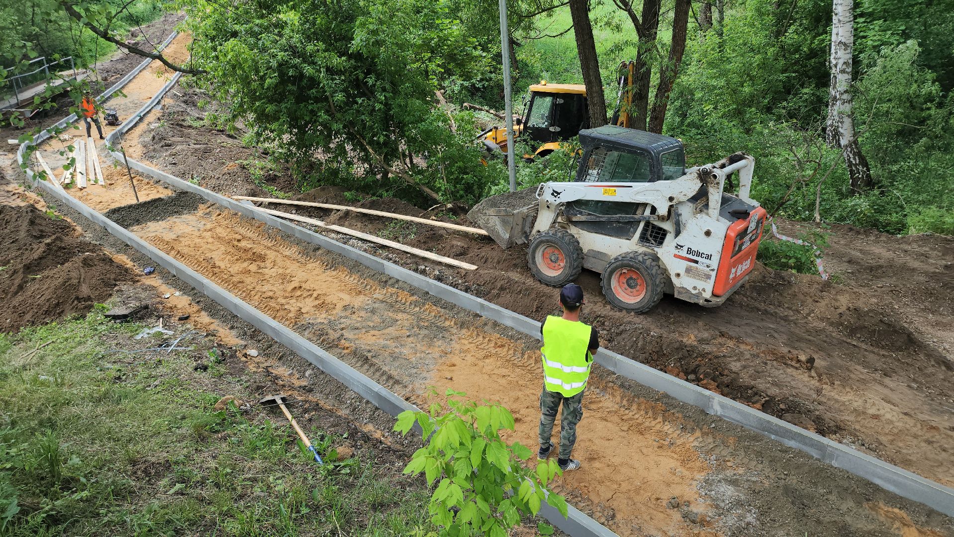 кашира, благоустройство, тротуар, пешеходная дорога, тесна, железная дорога,