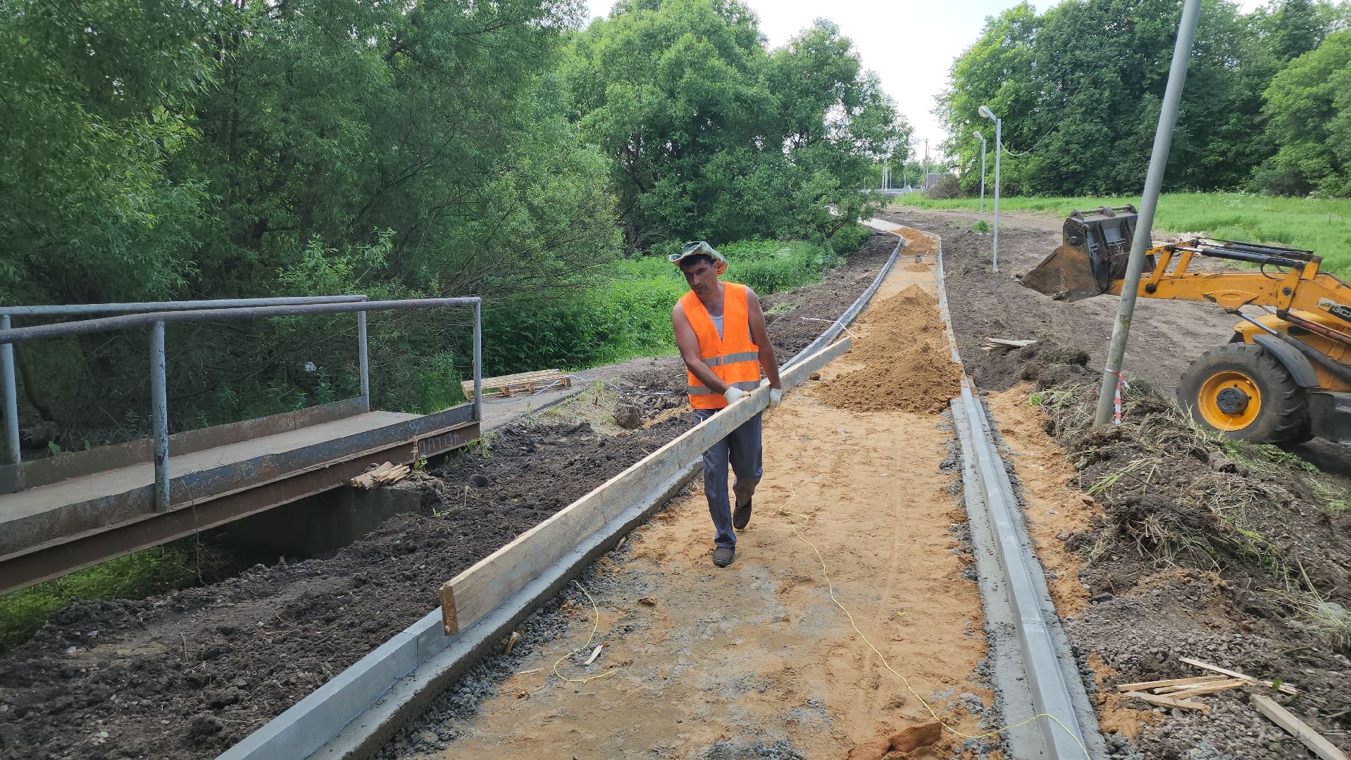 кашира, благоустройство, тротуар, пешеходная дорога, тесна, железная дорога,