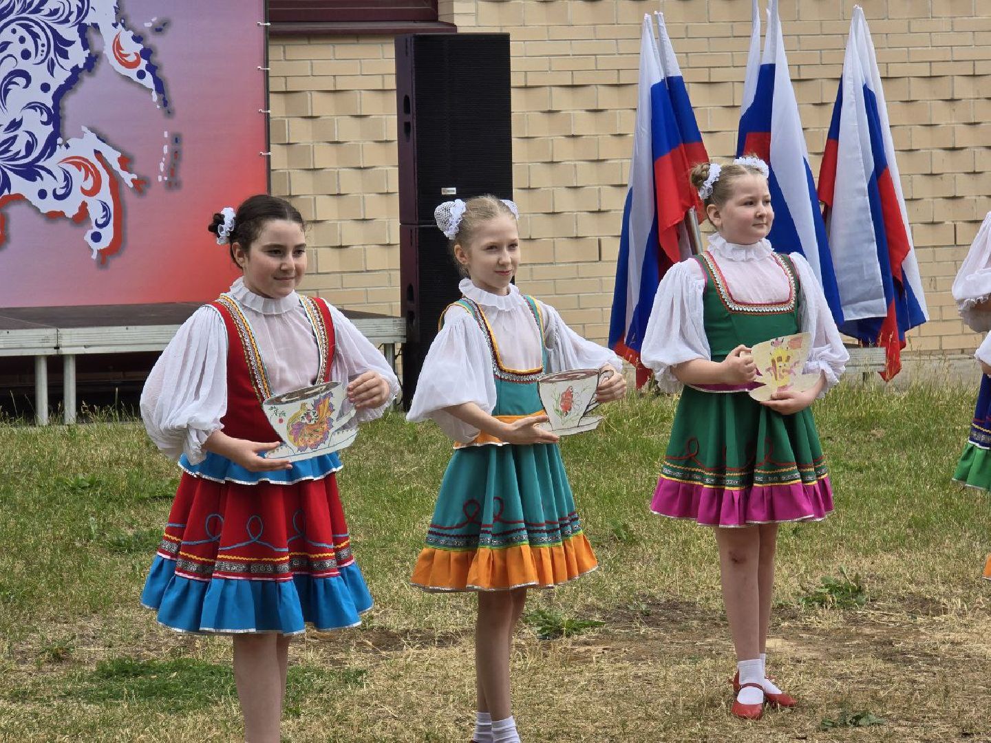 можайск, можайский муниципальный округ, подмосковье, день россии, праздник, флешмоб, авторские песни,