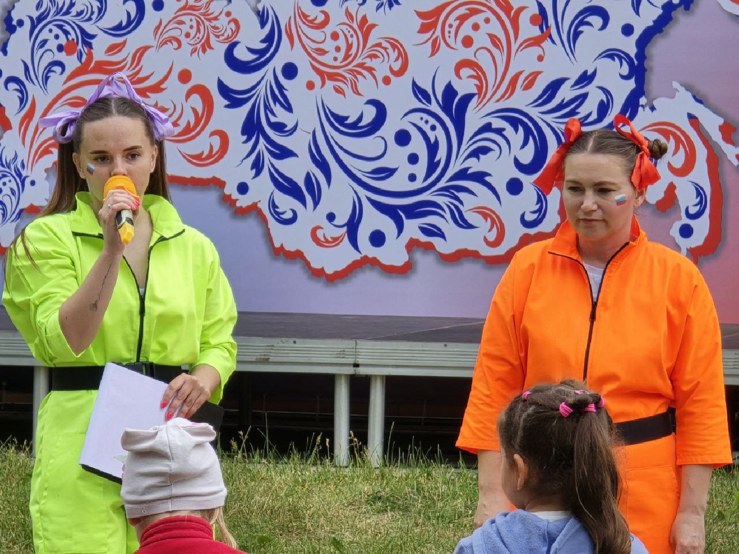 можайск, можайский муниципальный округ, подмосковье, день россии, праздник, флешмоб, авторские песни,