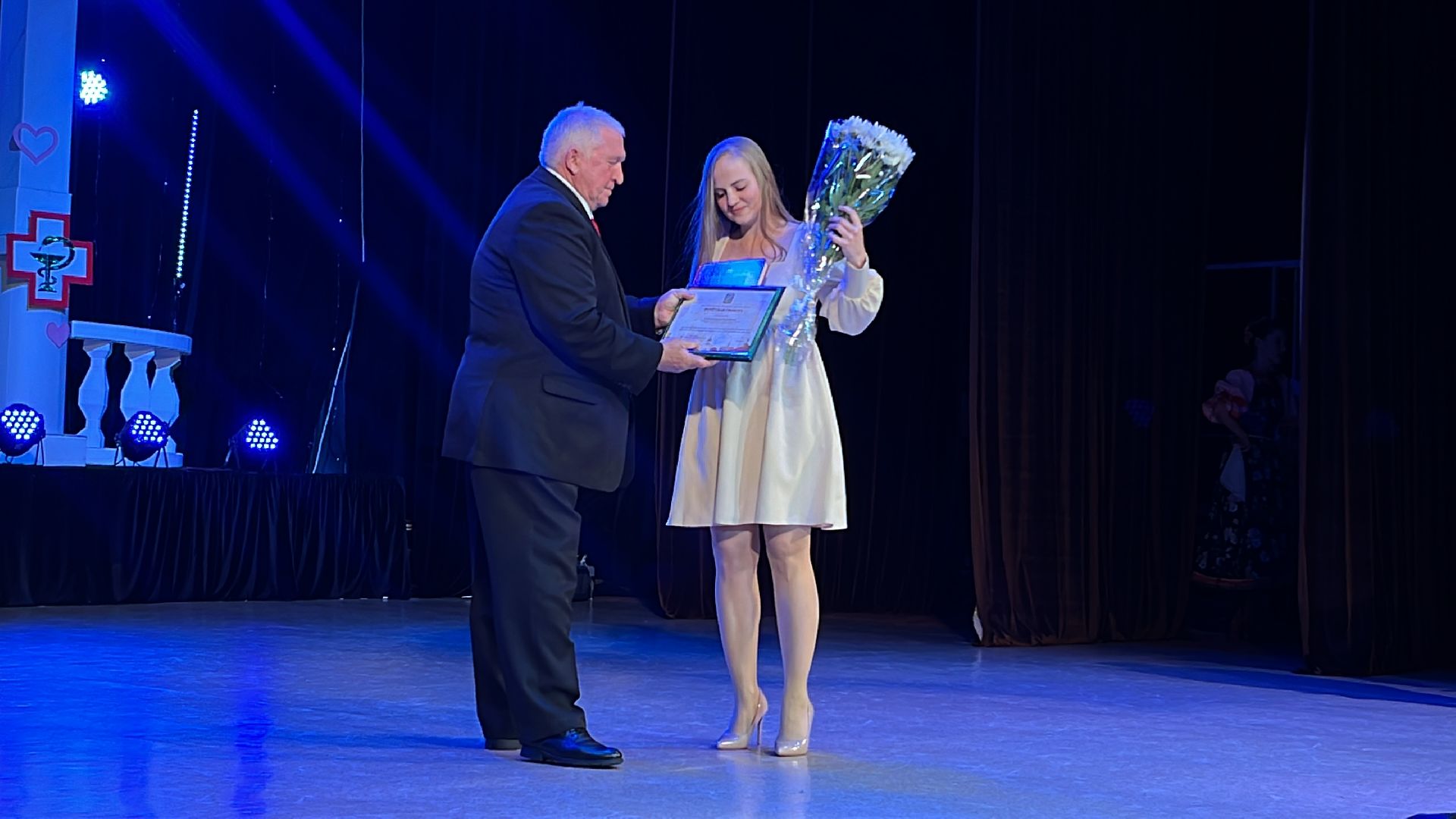 наро-фоминский городской округ, день медицинского работника, цдк звезда, наталья трофимова,