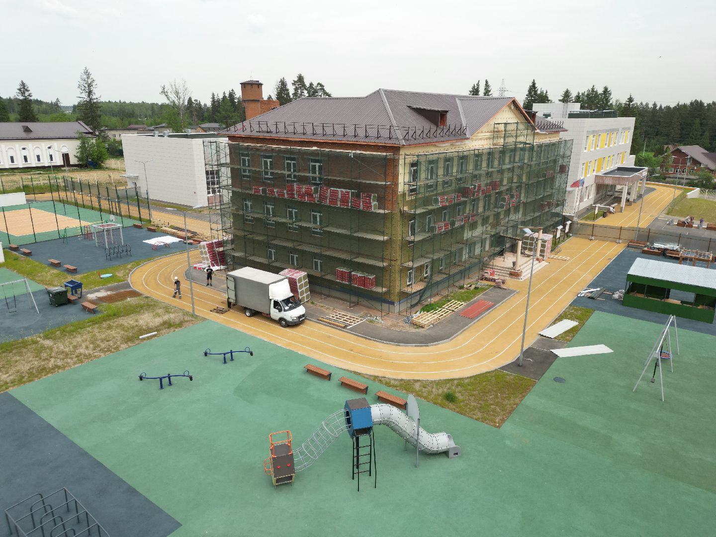 видео с коптера, школа в поварово, школа в солнечногорске,