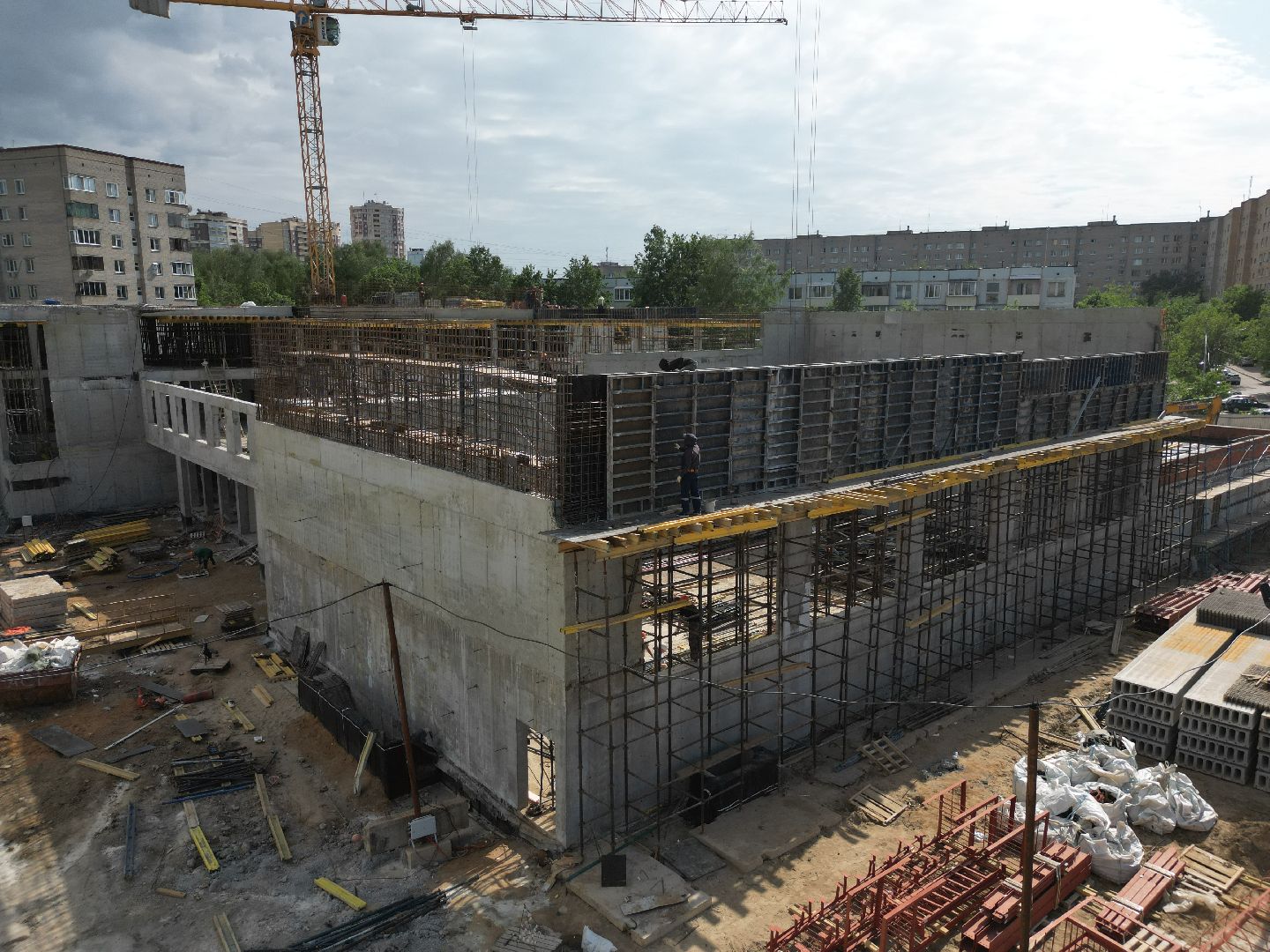 видео с коптера, гимназия 6 в солнечногорске,