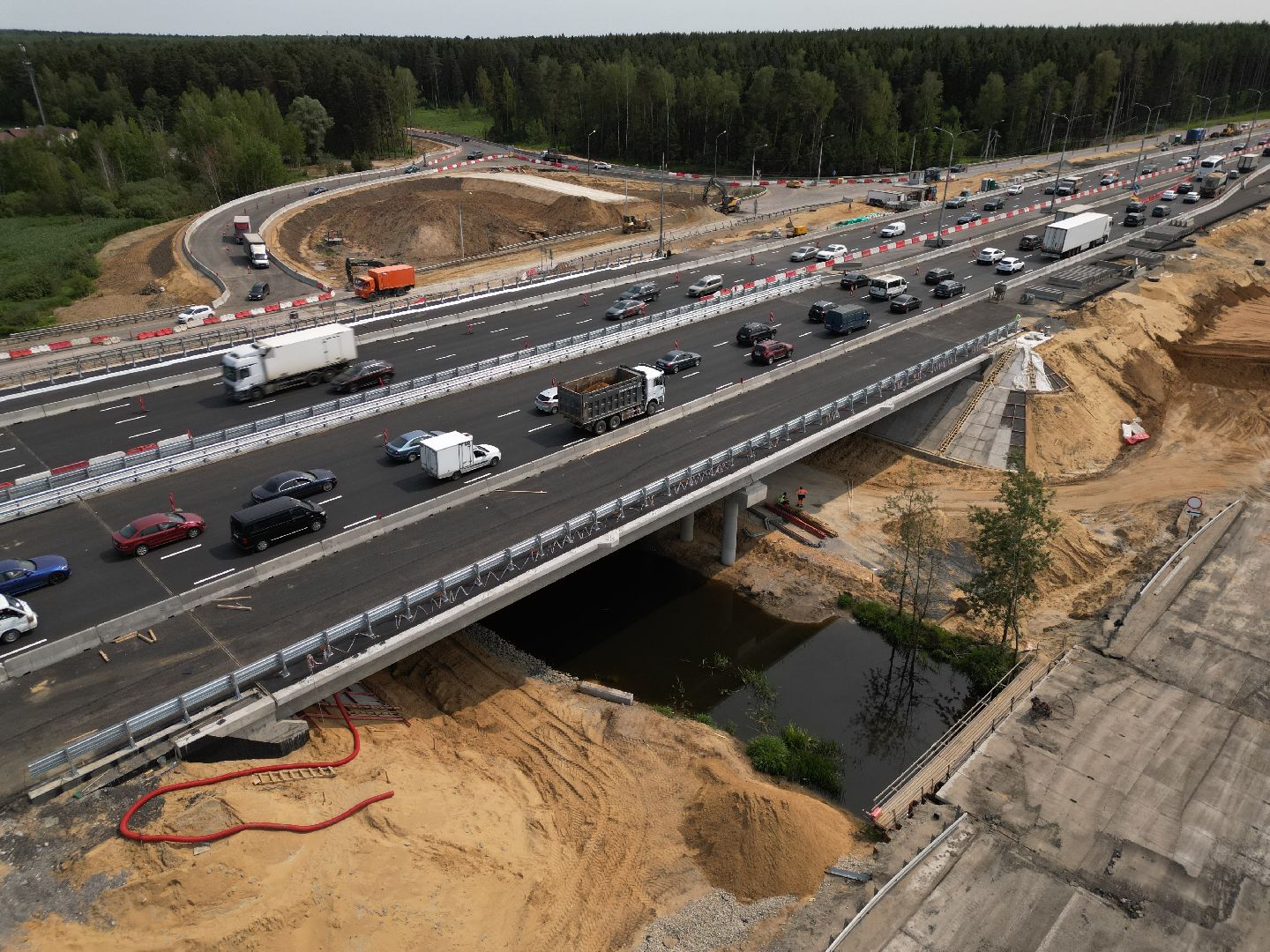 видео с коптера, мост через реку Скалба , м-8 холмогоры, дороги подмосковья,