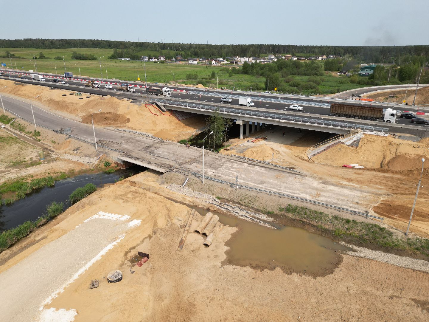 видео с коптера, мост через реку Скалба , м-8 холмогоры, дороги подмосковья,