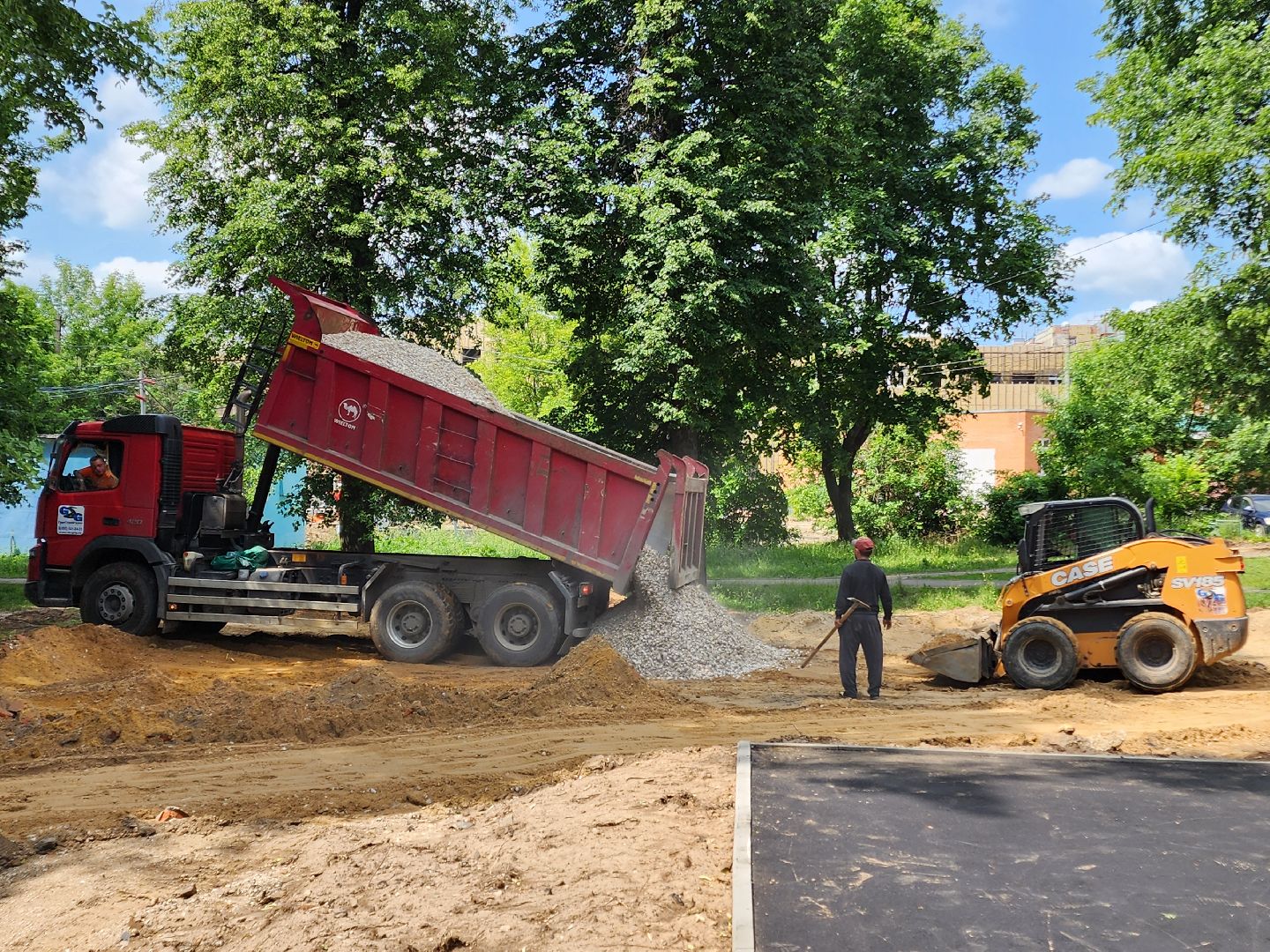 чехов, улица дружбы, комплексное благоустройство двора, парковки, автостоянки, детские и спортивные площадки, проезды, зоны отдыха, пешеходные дорожки, госпрограмма московской области, формирование комфортной городской среды,