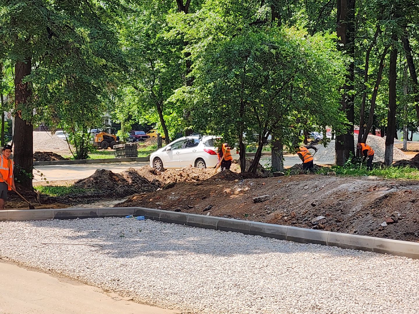 чехов, улица дружбы, комплексное благоустройство двора, парковки, автостоянки, детские и спортивные площадки, проезды, зоны отдыха, пешеходные дорожки, госпрограмма московской области, формирование комфортной городской среды,