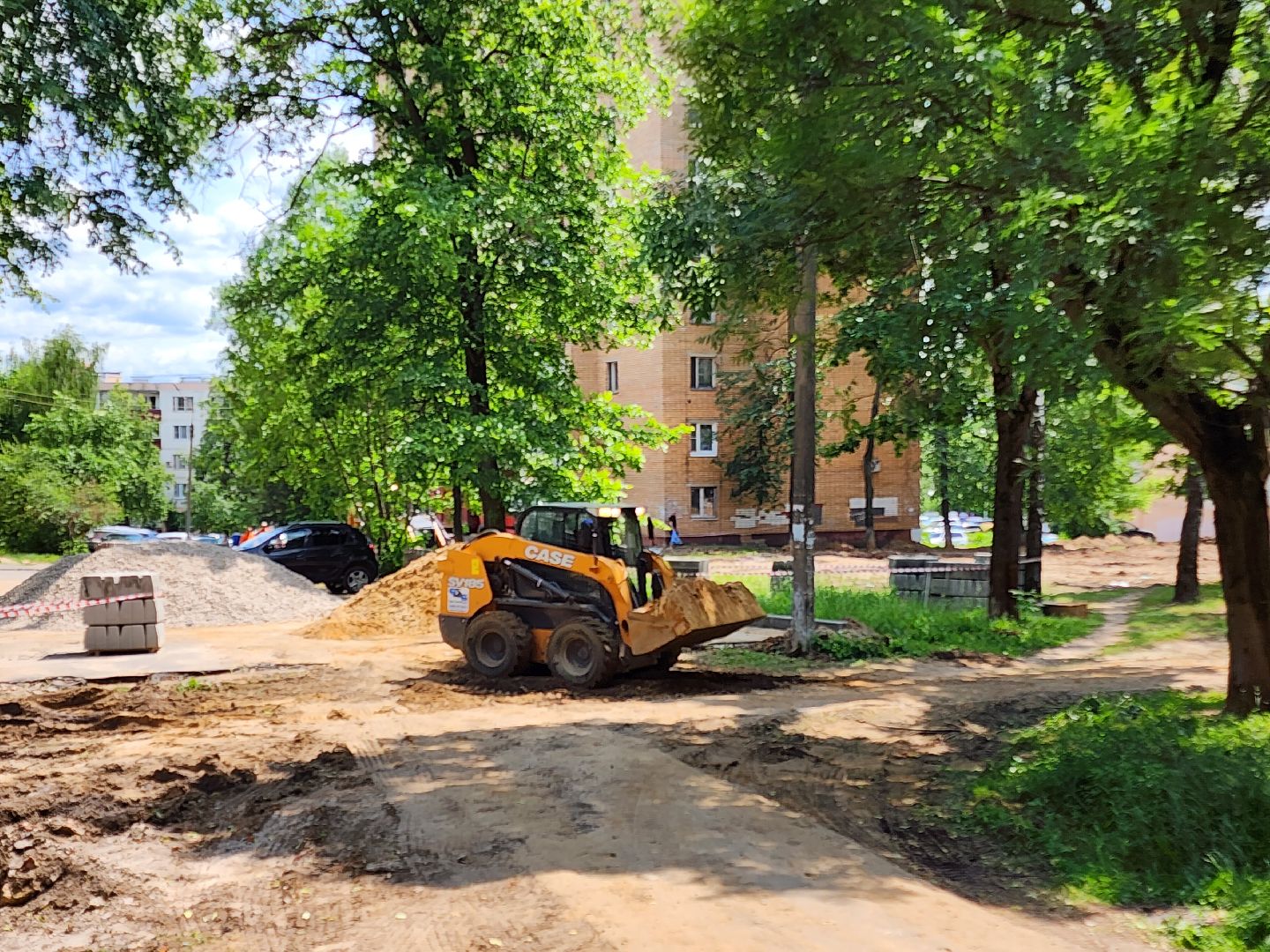 чехов, улица дружбы, комплексное благоустройство двора, парковки, автостоянки, детские и спортивные площадки, проезды, зоны отдыха, пешеходные дорожки, госпрограмма московской области, формирование комфортной городской среды,