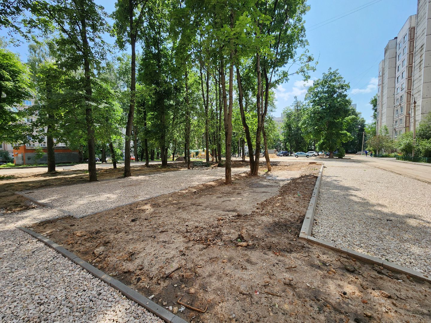 чехов, улица дружбы, комплексное благоустройство двора, парковки, автостоянки, детские и спортивные площадки, проезды, зоны отдыха, пешеходные дорожки, госпрограмма московской области, формирование комфортной городской среды,