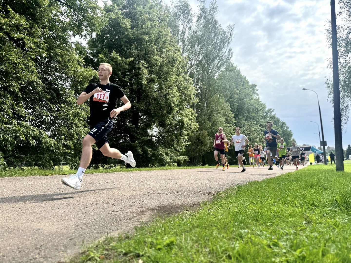 ленинский забег, музей заповедник горки ленинские, спортсмены, бегуны, день россии, 80 лет победе,