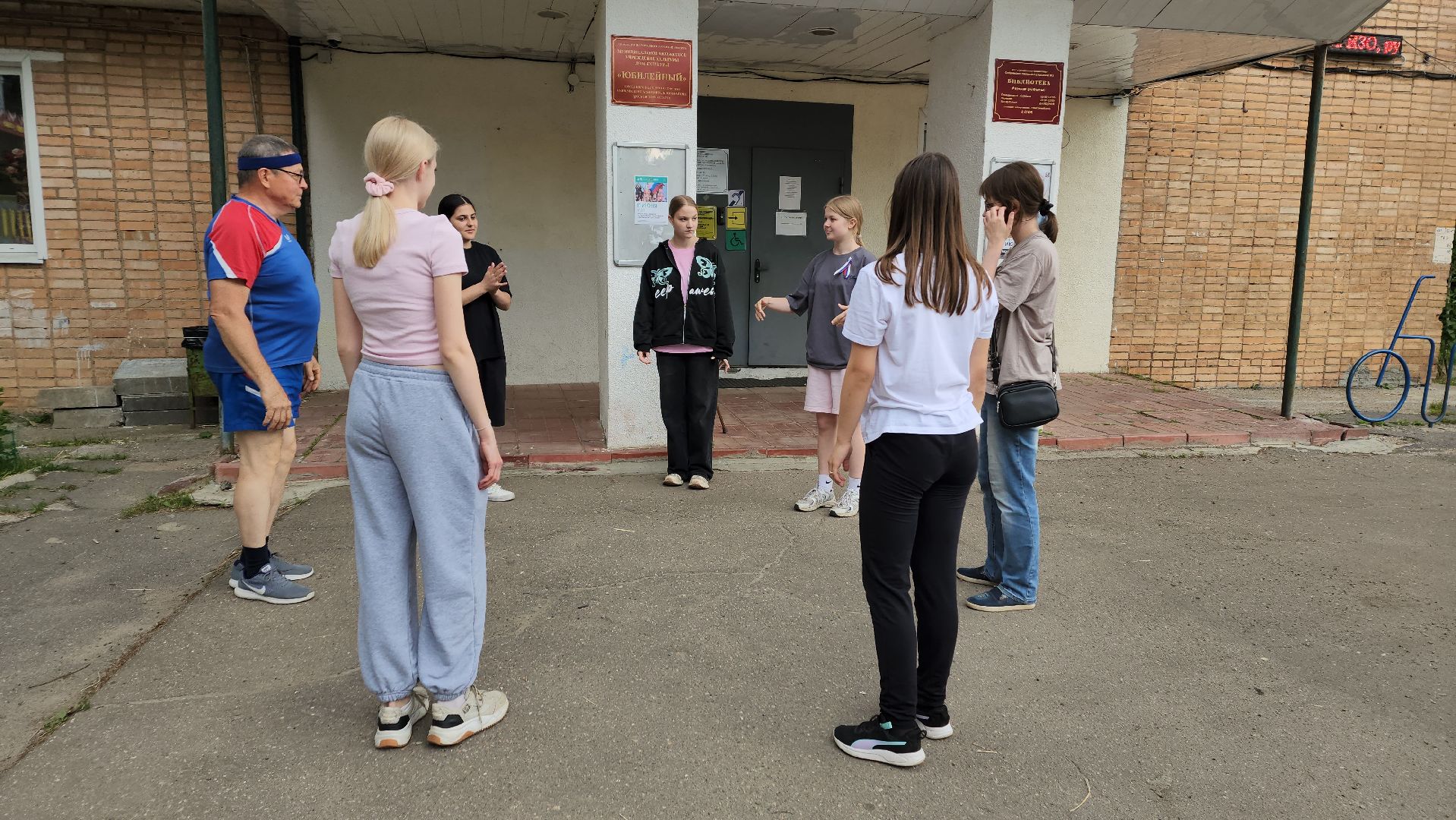 софрино, пушкинский округ, день россии, флешмоб, аквагрим, дети, родители, танцы, песни, флаг россии, патриотизм,