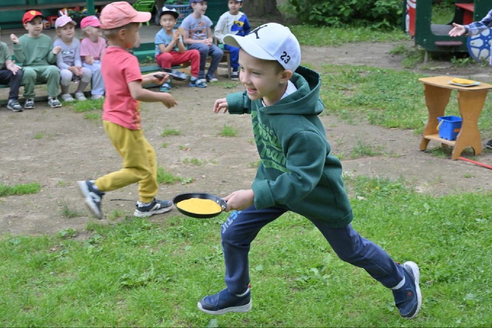 день россии, праздник власиха, школа попова власиха, дошколята власиха, государственный праздник, триколор,