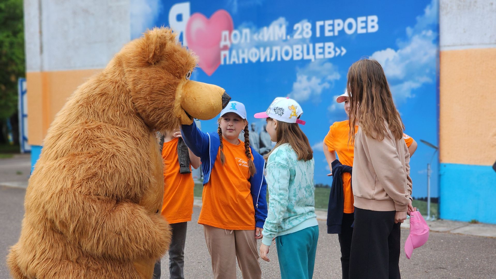 волоколамск, медведь, день россии,