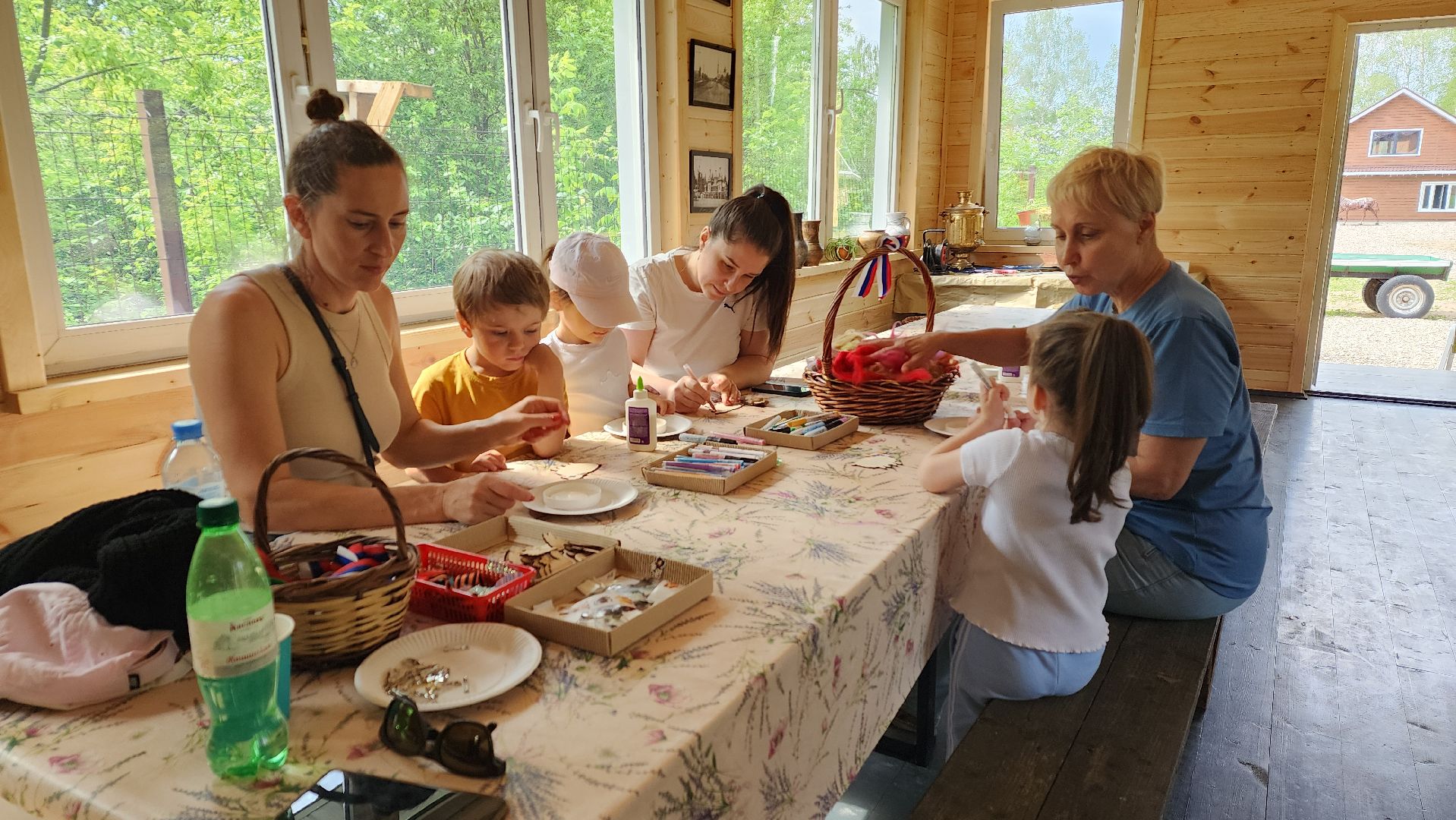 день россии, мастер-класс, экопарк, дети, триколор, флаг россии, вертикалки,