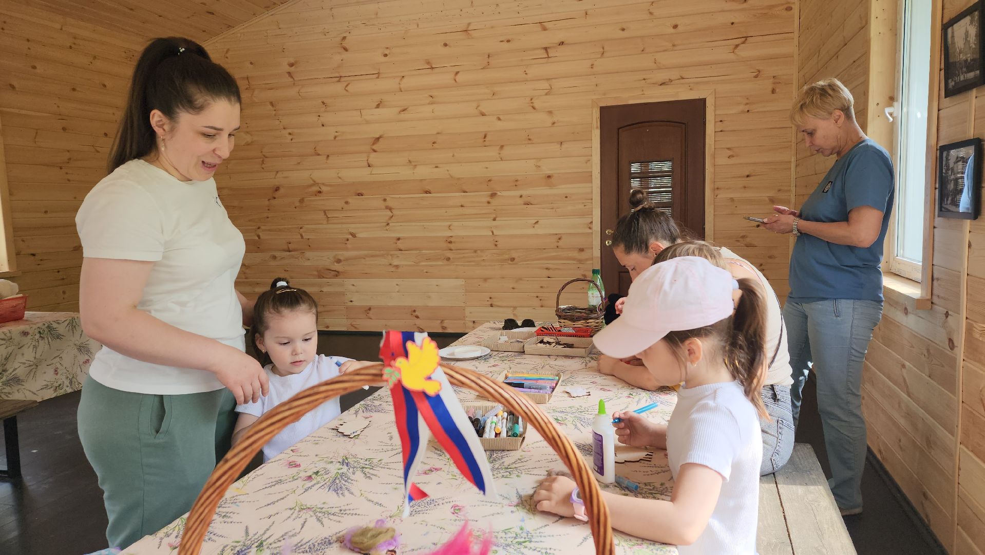 день россии, мастер-класс, экопарк, дети, триколор, флаг россии, вертикалки,