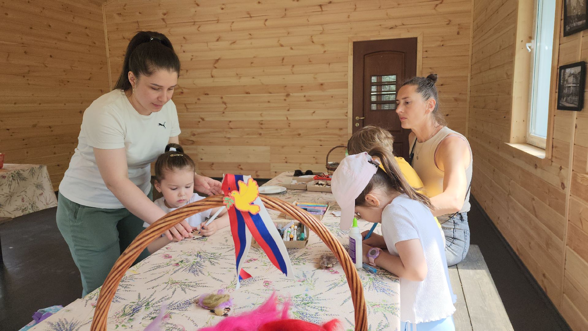 день россии, мастер-класс, экопарк, дети, триколор, флаг россии, вертикалки,