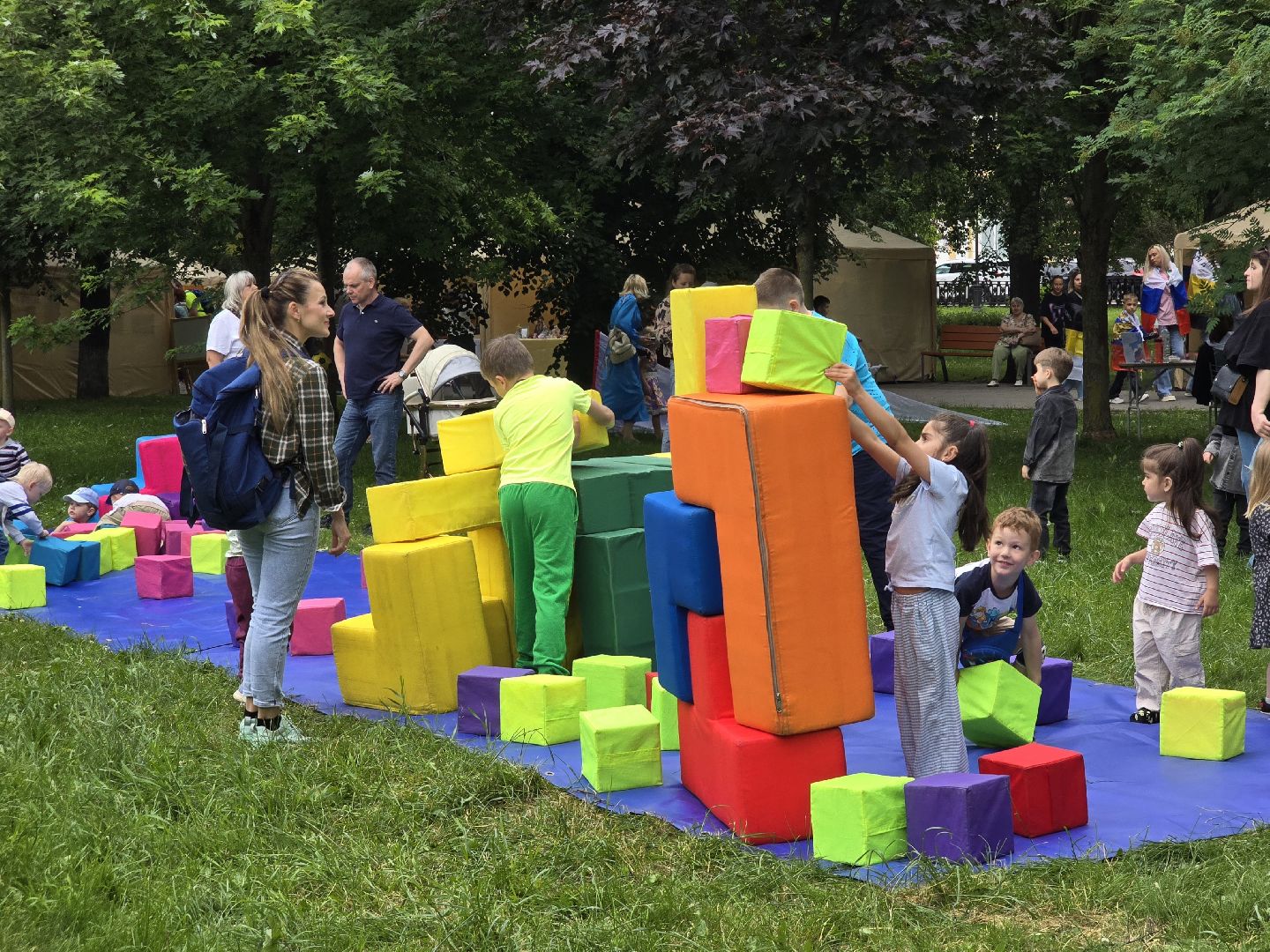 Коломна, день россии, лето в парках,