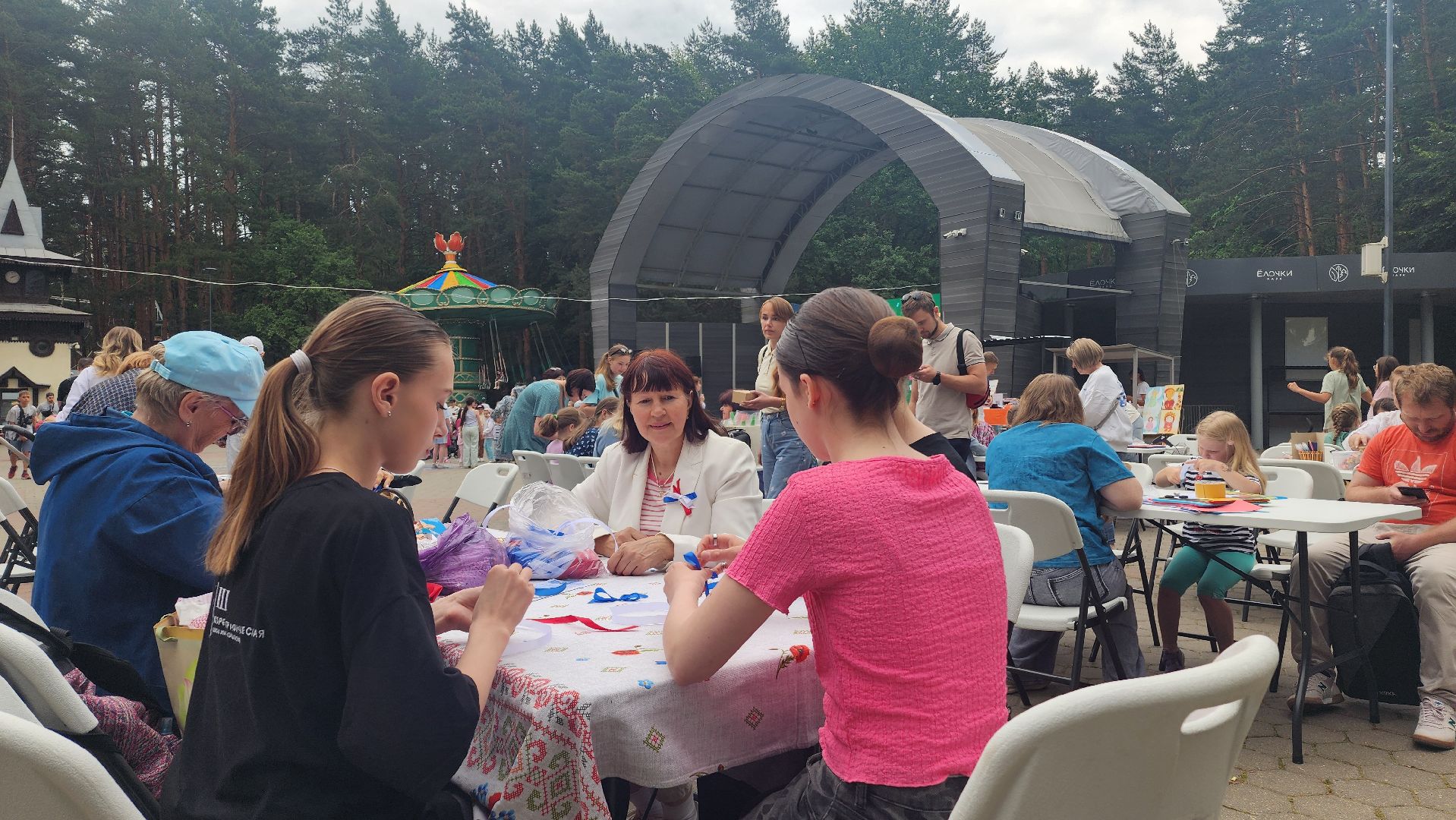 домодедово, россия, культура, общество, парк елочки, день россии, триколор, праздник,