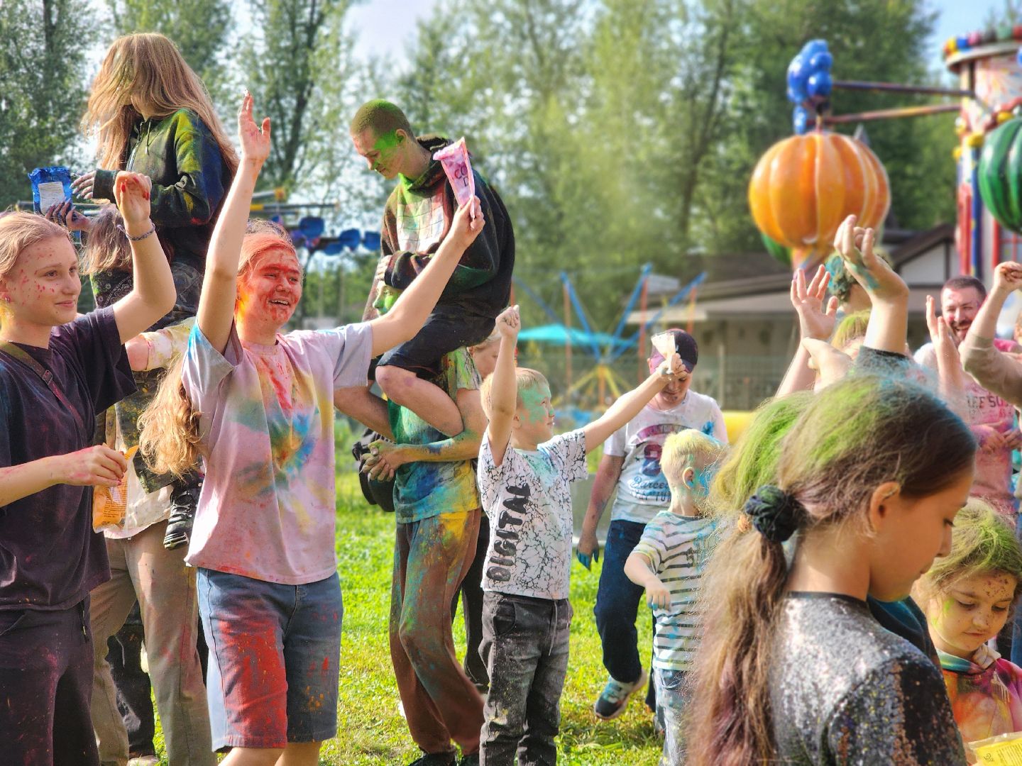 усадьба гребнево, фестиваль красок, праздник,