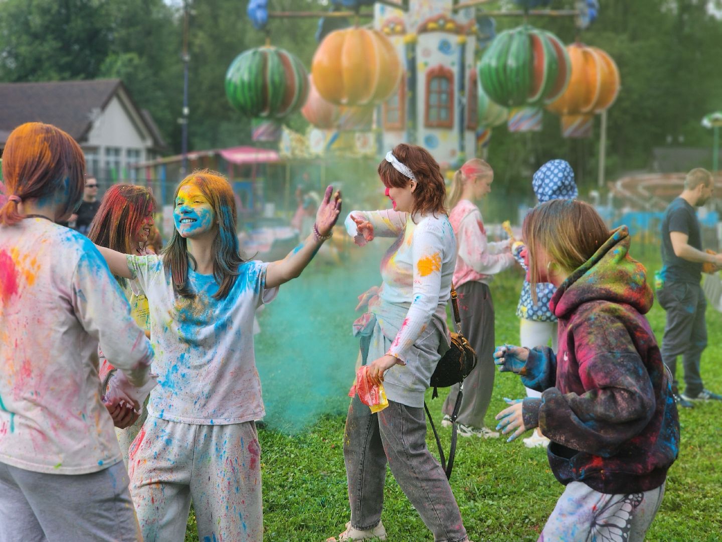 усадьба гребнево, фестиваль красок, праздник,
