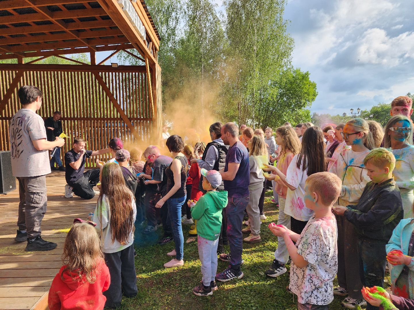 усадьба гребнево, фестиваль красок, праздник,
