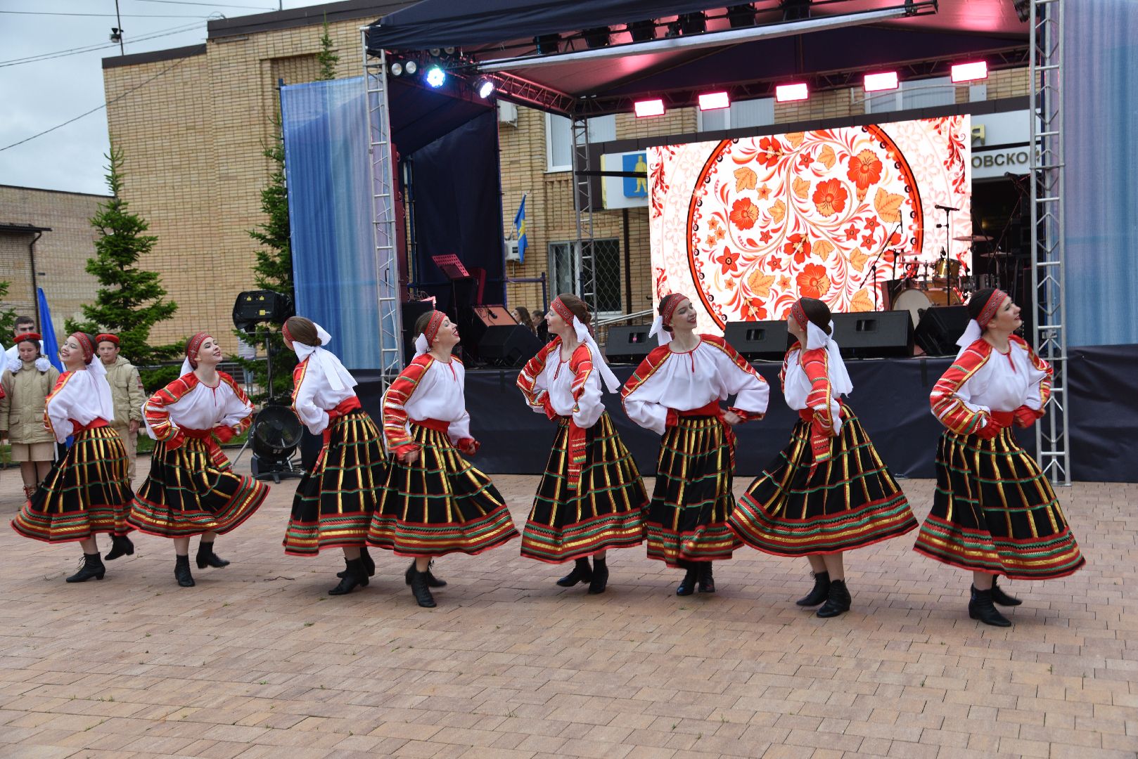 лотошино, день округа, день россии, праздник, концерт,