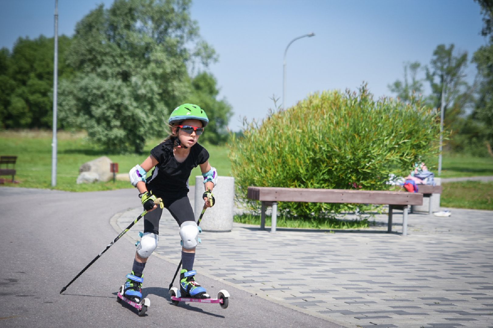 бронницы, тренировка лыжников летом, дети, парк бронницкий луг,