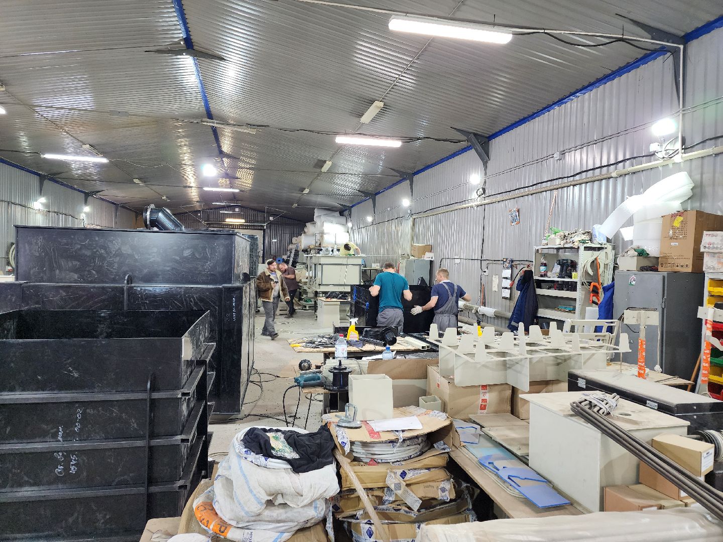 чехов, деревня сергеево, производственно-складской комплекс, завод полимеризделия, изделия из пропилена, пластиковые емкости, ванны, оборудование собственного производства, станки, гибочные машины, сварочные аппараты,стыковые станки, импортозамещение, российское сырье, отечественное оборудование,