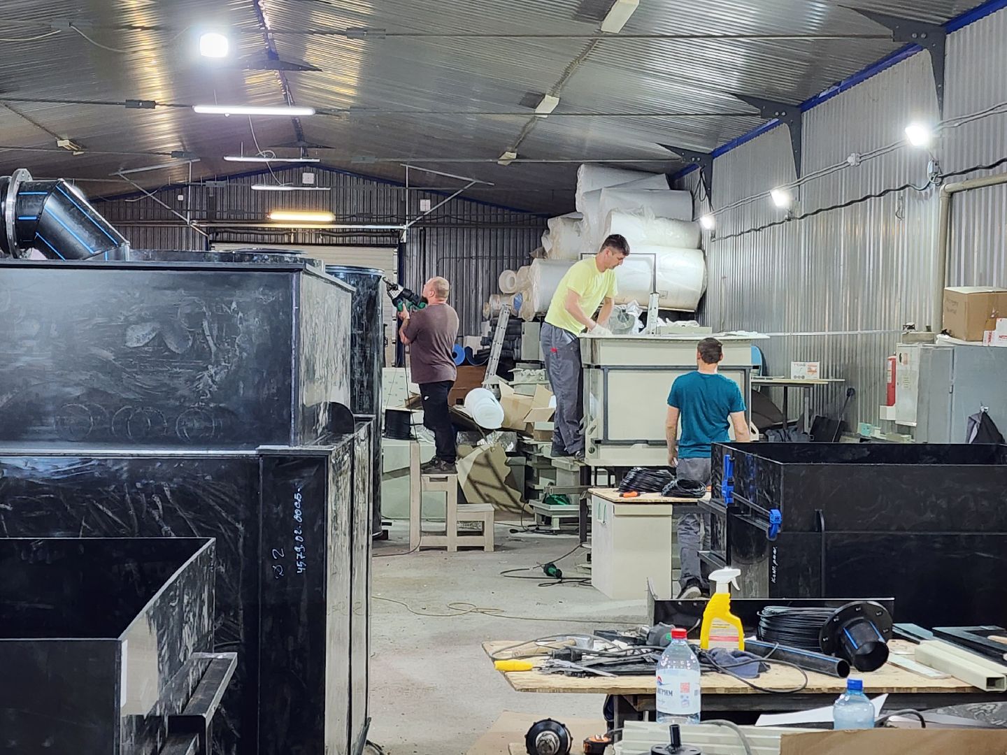 чехов, деревня сергеево, производственно-складской комплекс, завод полимеризделия, изделия из пропилена, пластиковые емкости, ванны, оборудование собственного производства, станки, гибочные машины, сварочные аппараты,стыковые станки, импортозамещение, российское сырье, отечественное оборудование,