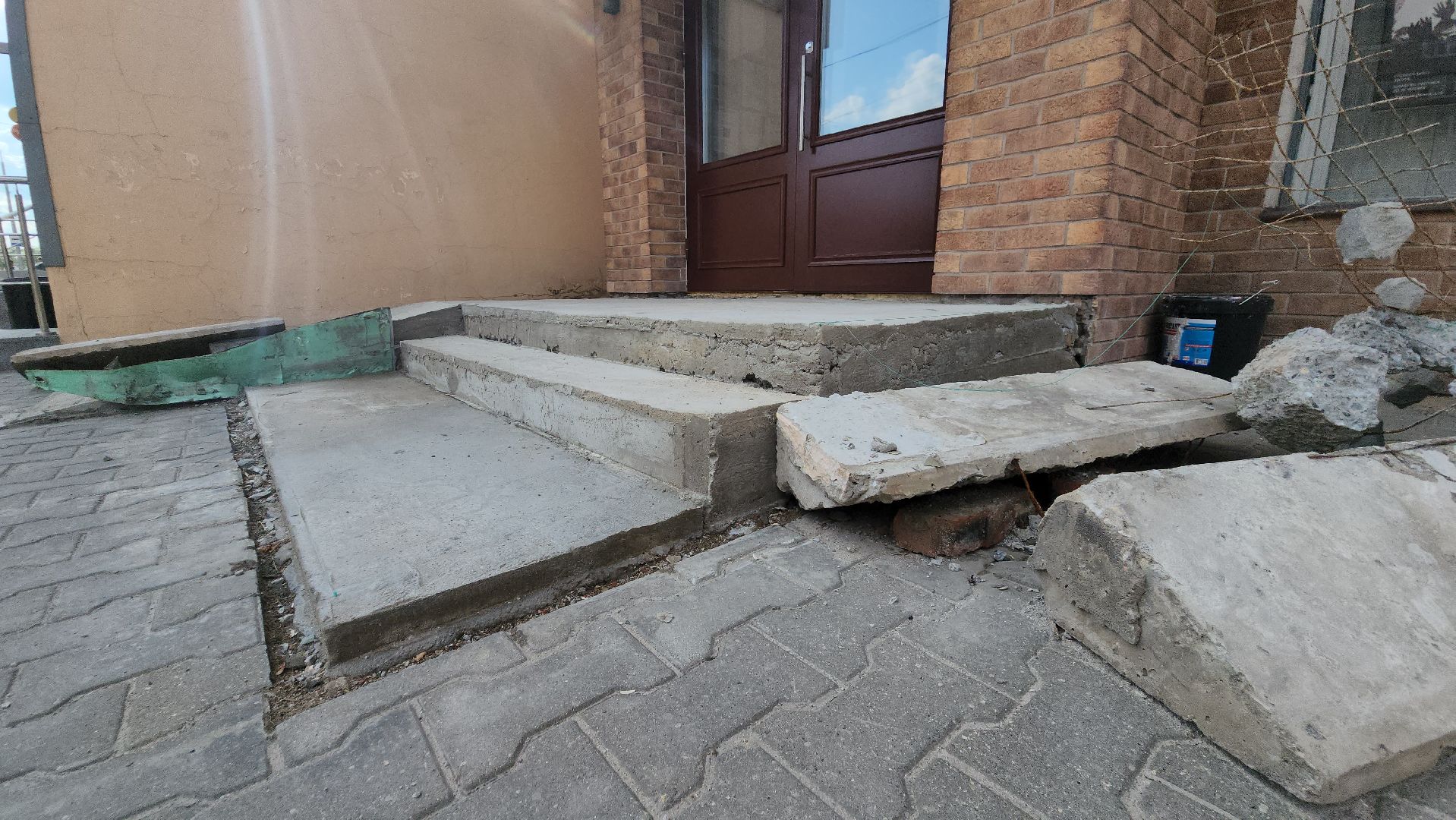 ремонт входной группы, Лобня, художественная галерея,монолитные работы,