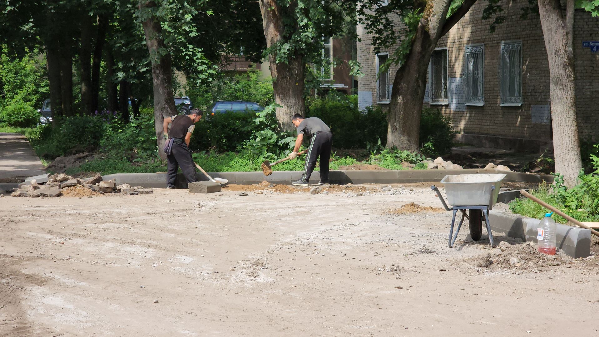 Благоустройство двора, Щелково, Монино, Замена бордюров,