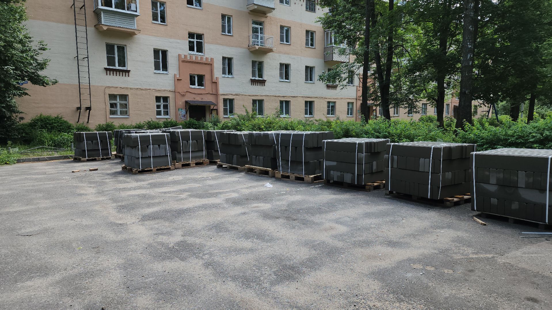 Благоустройство двора, Щелково, Монино, Замена бордюров,