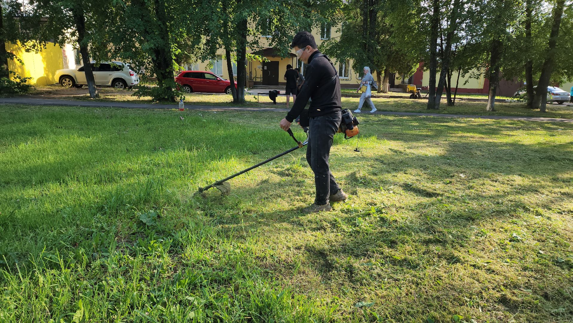 покос травы, Лобня, Благоустройство ,