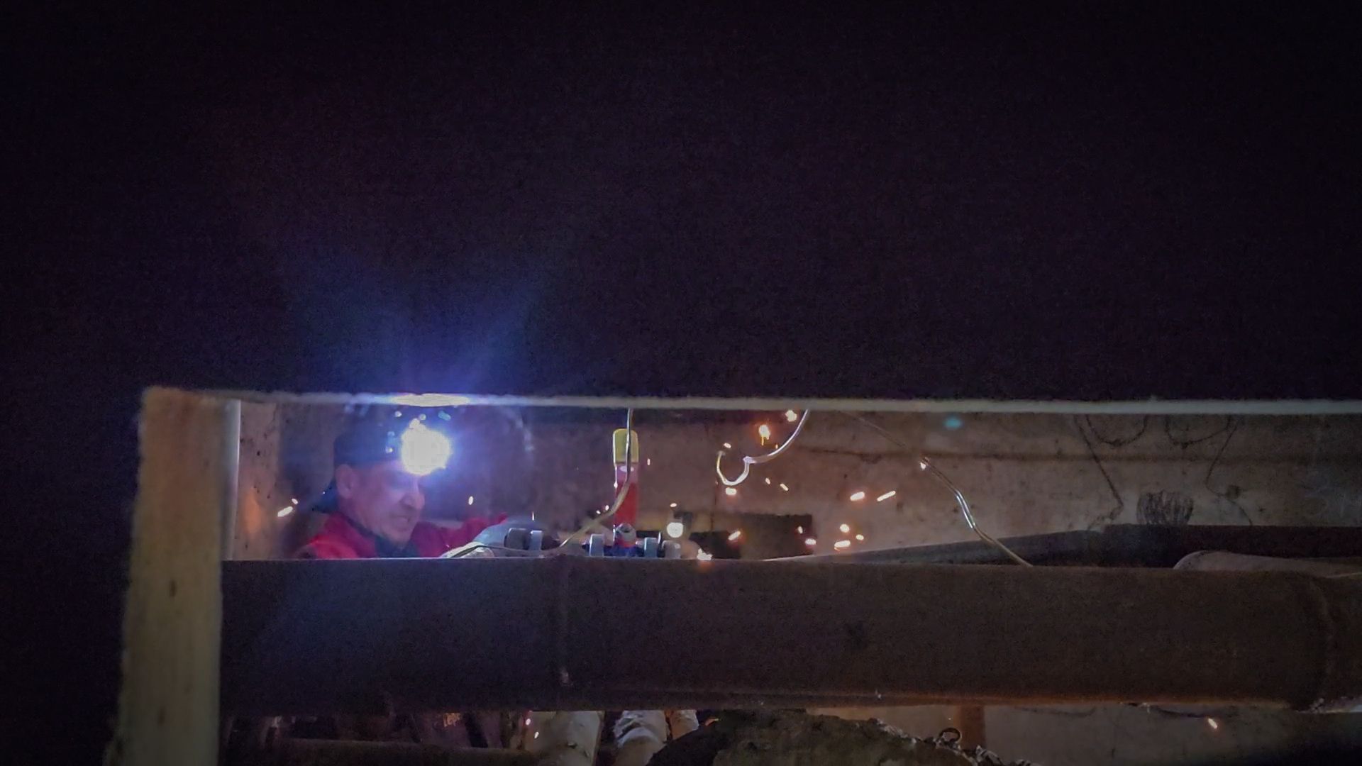 бронницы, плановые отключения горячей воды , ремонт труб в доме , замена труб горячего водоснабжения ,