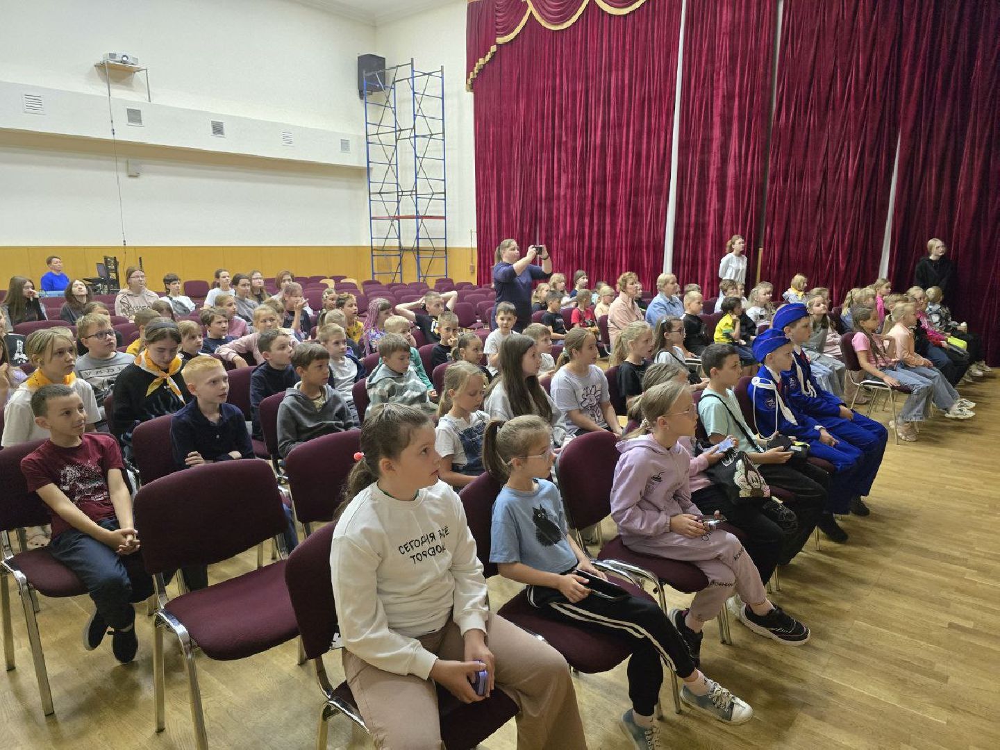 можайск, можайский муниципальный округ, подмосковье, день памяти и скорби, свеча памяти, школьный лагерь,