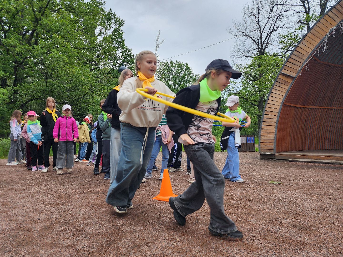 фрязино, летний детский лагерь, лесопарк, спортивная эстафета, дети в лагере,