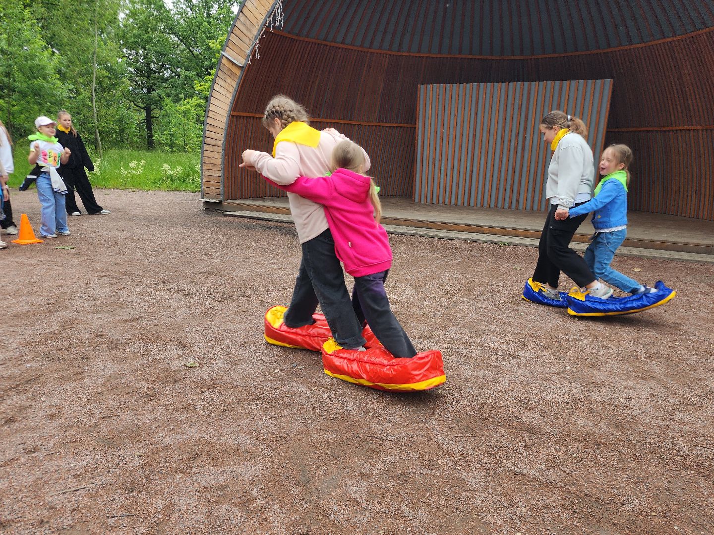 фрязино, летний детский лагерь, лесопарк, спортивная эстафета, дети в лагере,