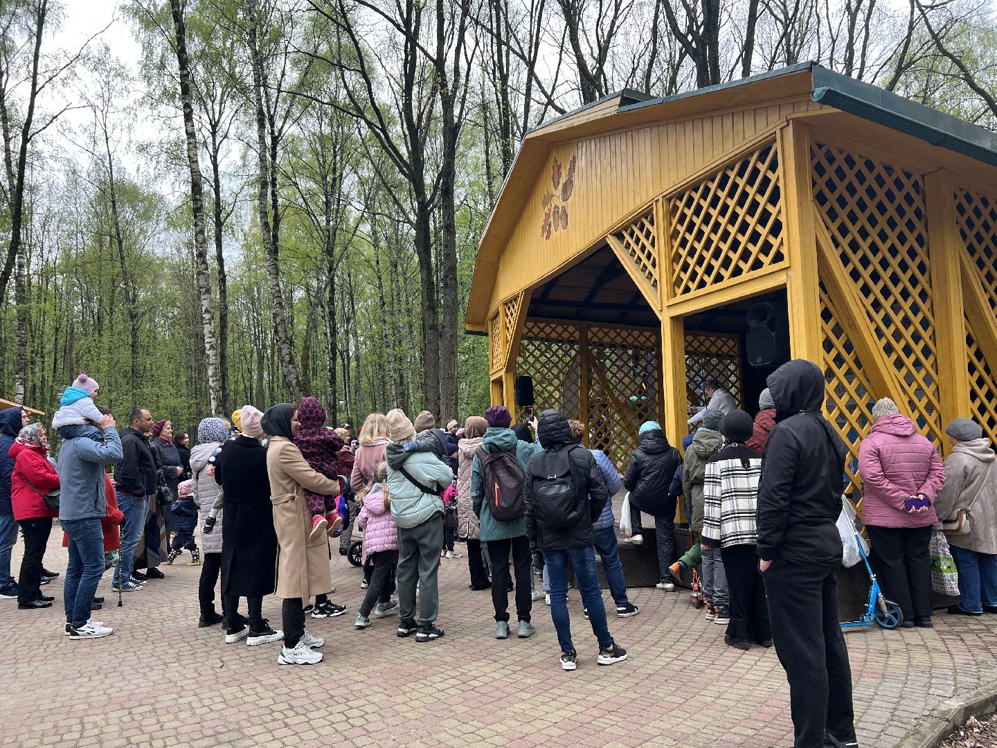 Химки, парк Дубки, 1 мая, начало теплого сезона, концерт