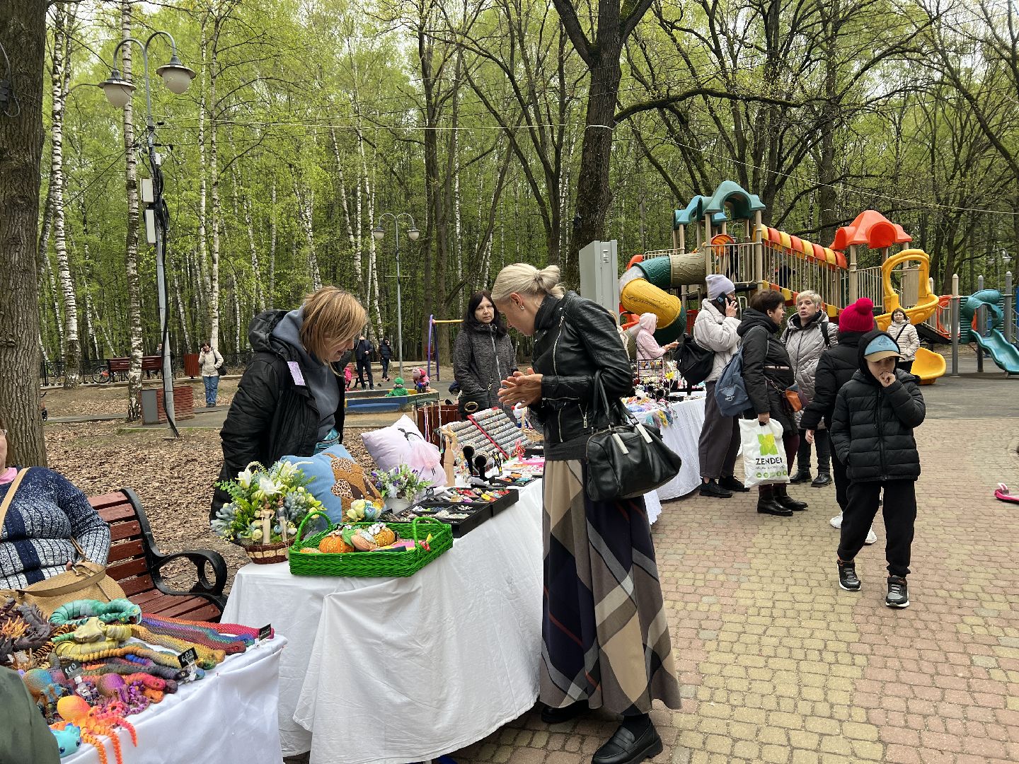 Химки, парк Дубки, ярмарка мастеров, начало летнего сезона