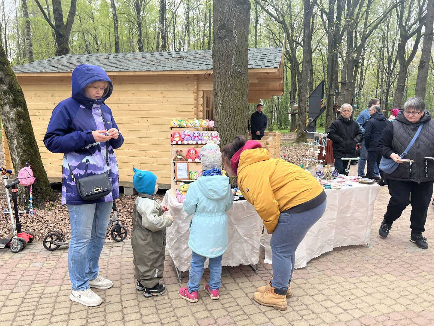 Химки, парк Дубки, ярмарка мастеров, начало летнего сезона
