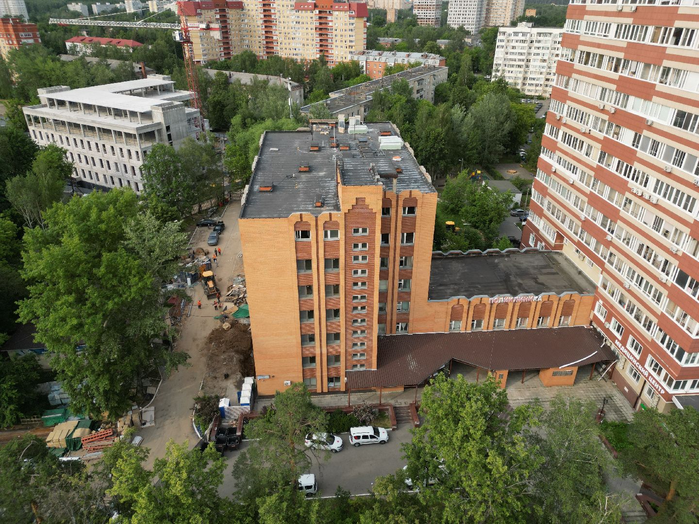 видео с коптера, поликлиника в пушкино, медицина в пушкино,