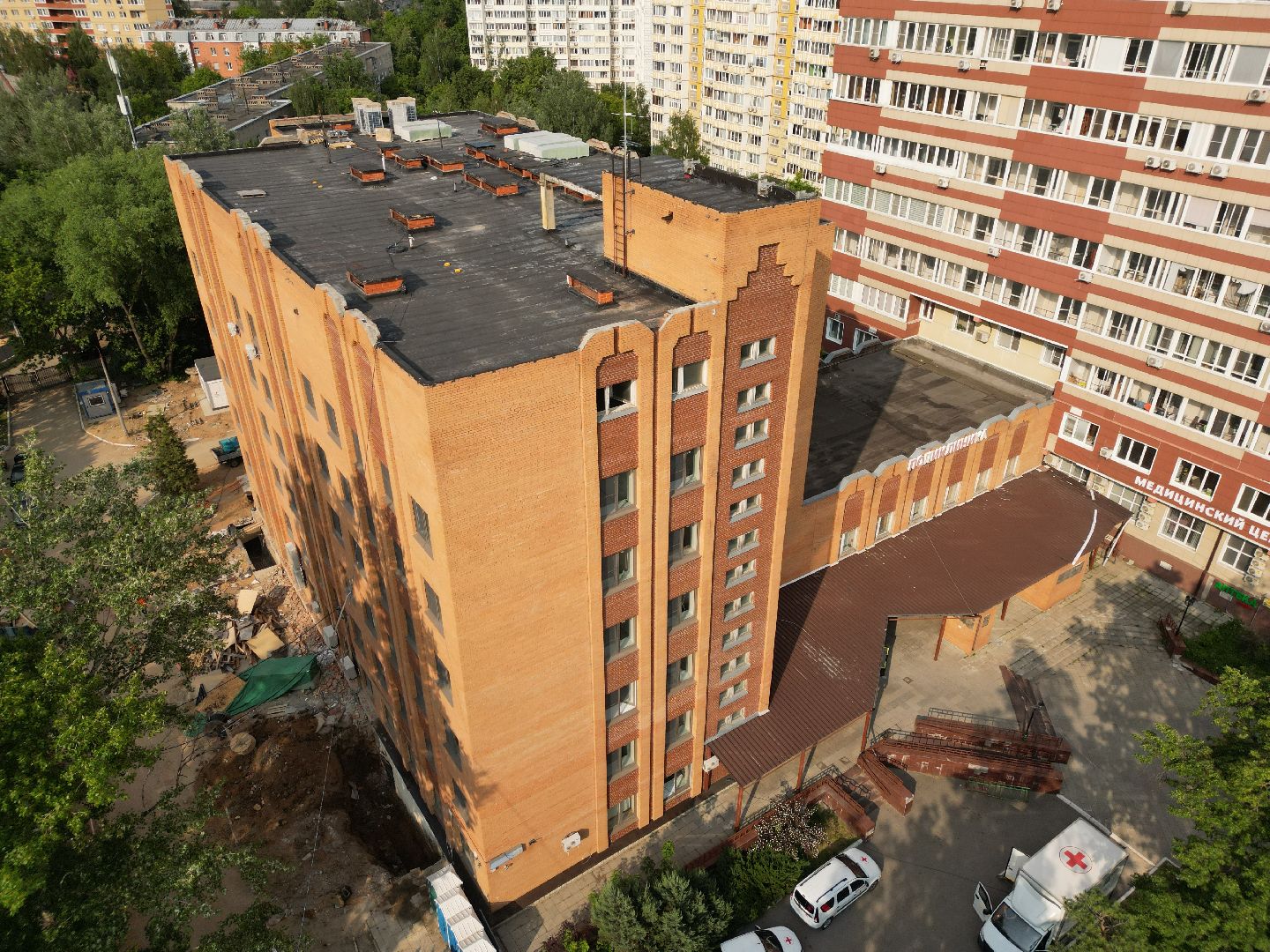 видео с коптера, поликлиника в пушкино, медицина в пушкино,