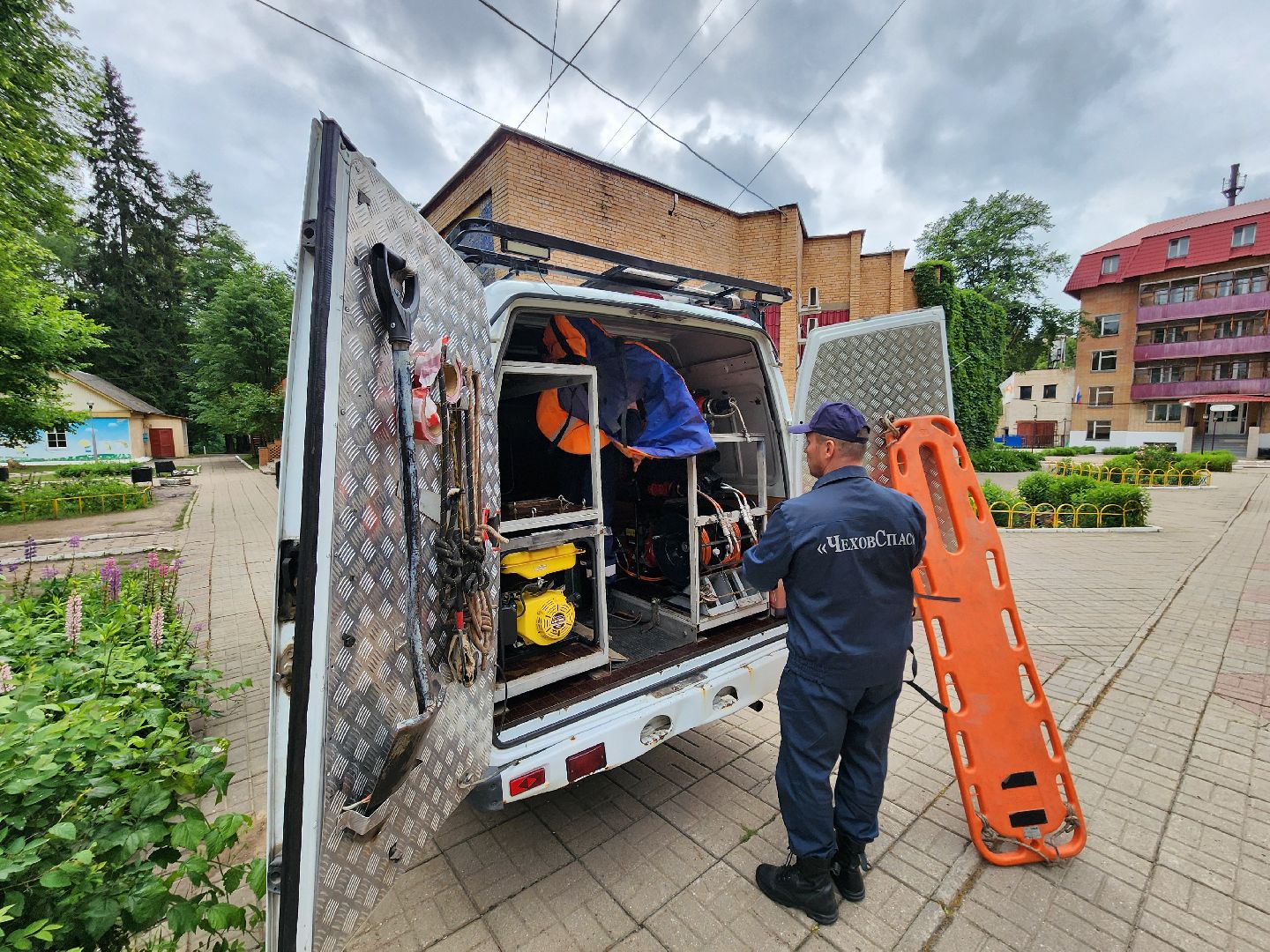 чехов, детский лагерь звездочка, день безопасности, правила поведения на воде, пожарная безопасность, мчс, гимс,   вдпо,  чеховспас, профилактика, брошюры и памятки, урок безопасности, викторины, интерактив, демонстрация пожарной техники, оборудование и снаряжение, мороженое,