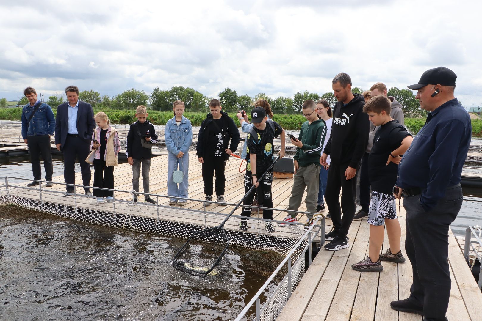 осетровое хозяйство в серебряных прудах, экскурсия, школьники, серебряные пруды,