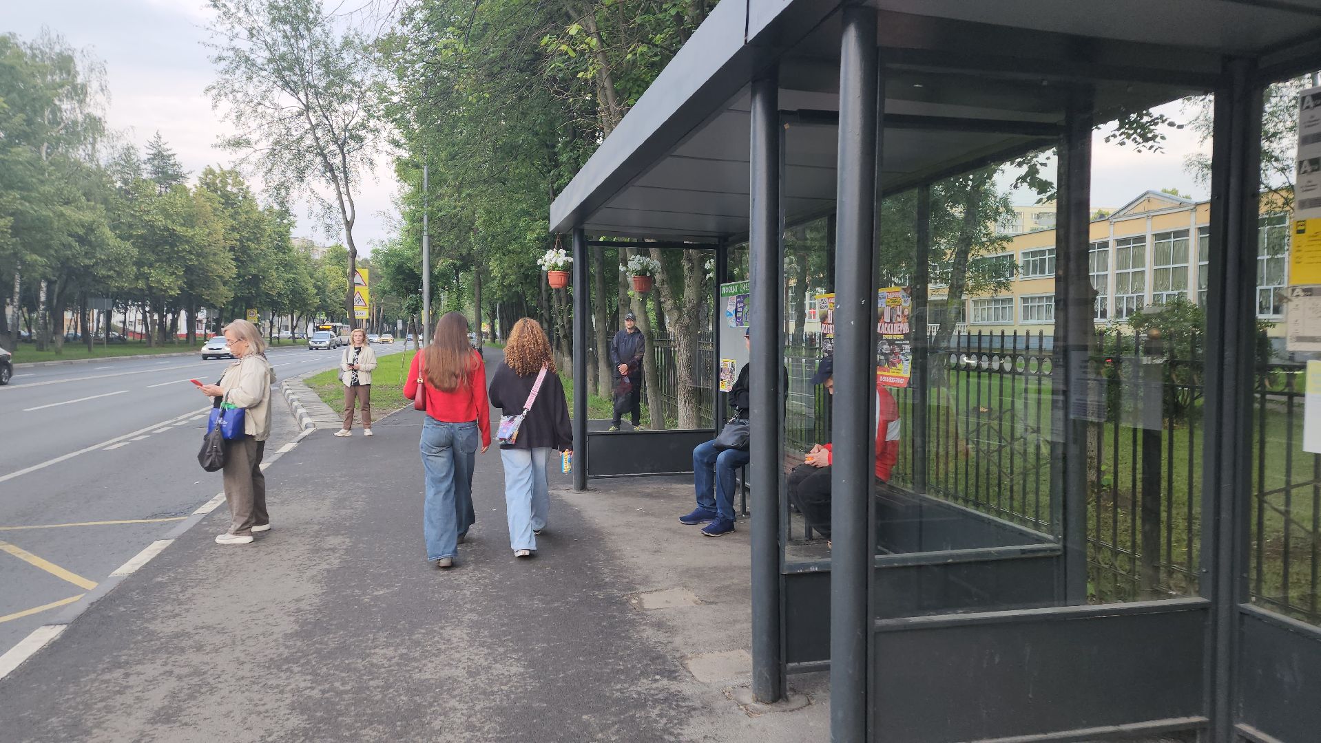 вертикалки, пушкино, цветы, остановки, общественный транспорт,благоустройство,кашпо,