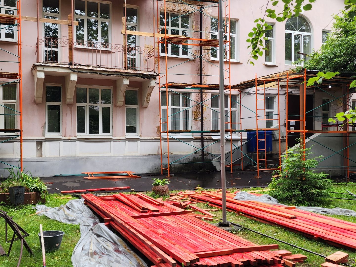 чехов, улица пионерская 2, взрослая поликлиника, текущий ремонт, телемедицина, онлайн консультация врача, телемедицинские консультации, рецепт на льготное лекарство, реузультаты анализов, диспансеризация, корректировка лечения, запись на прием, инфоматы, портал госуслуги, региональный портал здоровье, мобильное приложение, горячая линия 122, гостелемед,рт доктор онлайн,