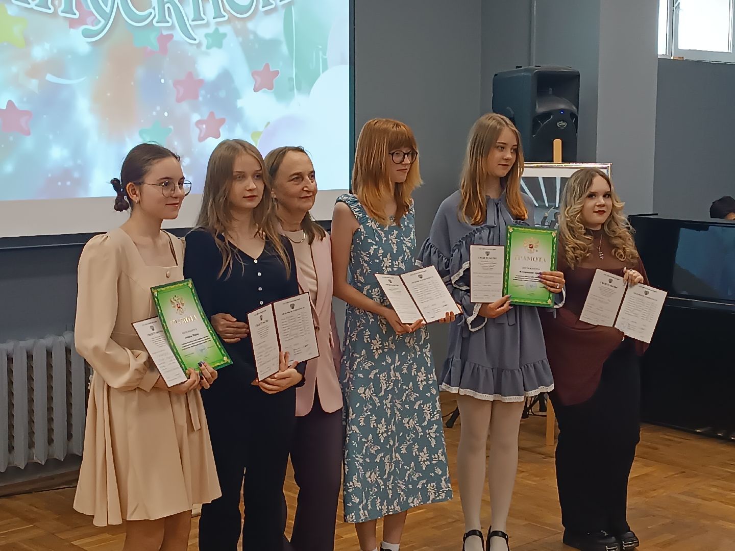 люберцы, вручение дипломов, детская художественная школа, выпускники,